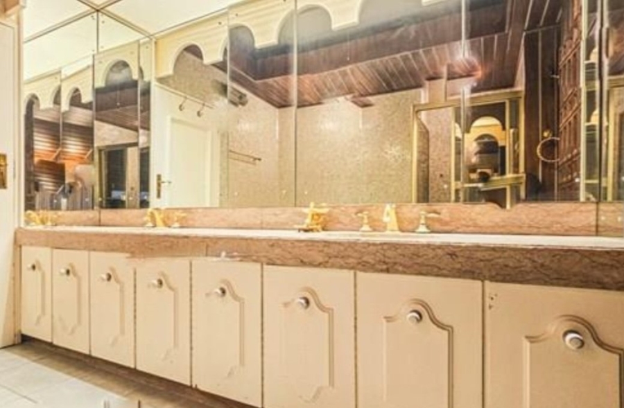 5 Bedroom Property for Sale in Dan Pienaar Free State